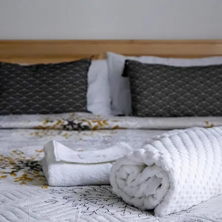 Mio Forrest Apartment
